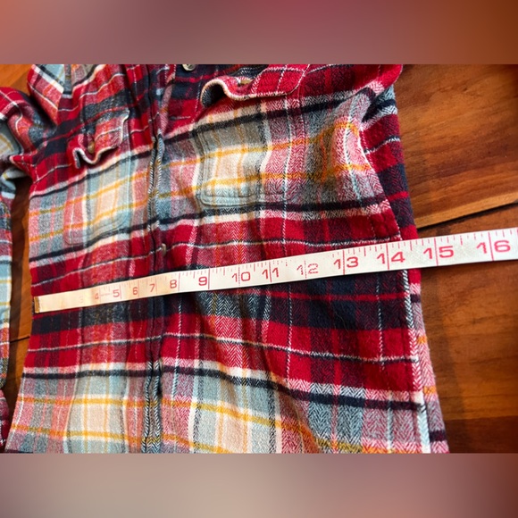 American Eagle, AE: Vintage Red Gold Plaid Flannel Button Shirt, Soft—Size M - Picture 4 of 8